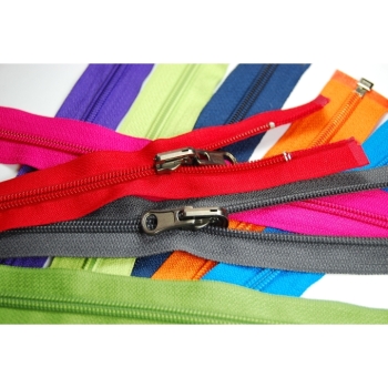 45 cm, 5 mm reversible, separable zipper for jackets, reversible jackets, and sleeping bags.