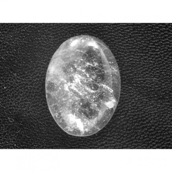 Buy Edelstein Bergkristall Cabochon 20x15x5mm weiss durchsichtig. Picture 2